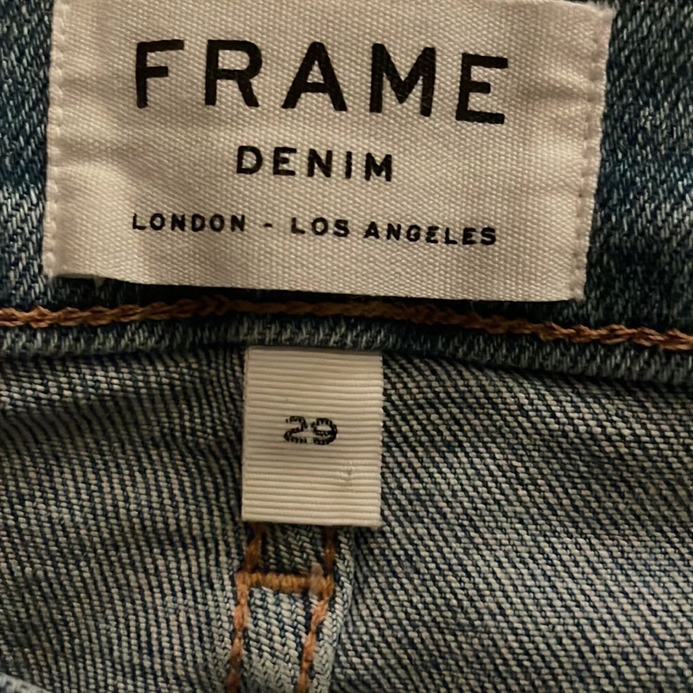 FRAME LE SKINNY DE JEANNE JEANS Size 29 NWOT - Picture 4 of 5